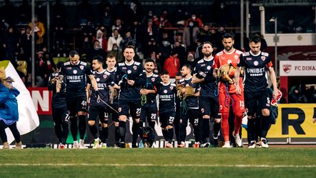 Primul antrenor care vrea să pregătească Dinamo: „Aș accepta, dar în anumite condiții. Să așteptăm să se liniștească lucrurile”