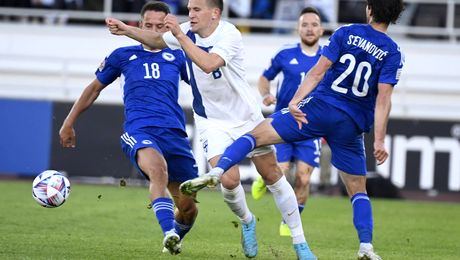 Primim și vești bune. Rivalele României au remizat în primul meci din grupă