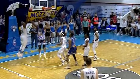 U BT Cluj-Napoca e campioana României la baschet masculin pentru a doua oară la rând! Ardelenii au învins-o în finală cu 3-1 la general pe CSO Voluntari