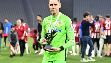 Silviu Lung jr i-a pus pe hold pe șefii lui CFR Cluj. Portarul mai vrea un transfer în străinătate