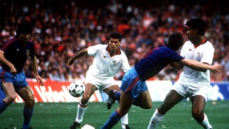 EXCLUSIV. Cum au trăit jucătorii Stelei finala cu AC Milan din 1989: „Ei aveau primă câte un Ferrari, nouă ne-au dat un catalog Ford și trebuia să plătim mașinile”
