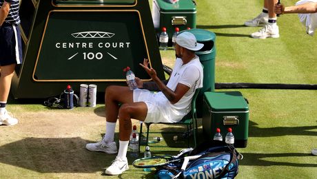 Momentul care l-a debusolat pe Kyrgios. Și-a ieșit din fire și i-a cerut arbitrului de scaun să rezolve problema