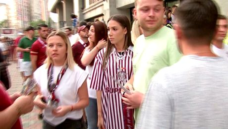 Cea mai frumoasă prezență de la Rapid – FCSB. Sarah Șumudică a făcut spectacol cu apariția ei | Galerie foto