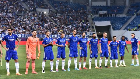 FOTO. Moda telefonului de la lojă nu dispare în România. Ce imagini au fost surprinse în timpul meciului FC U. Craiova – Universitatea