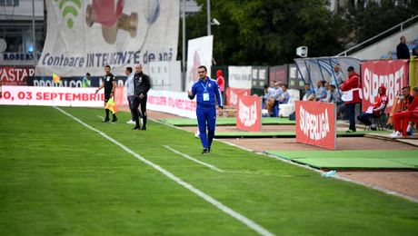 A venit rândul lui Mihai Teja să se plângă de sistemul VAR: „Nu înțeleg, se vede, penalty clar. Mai stai și trei minute”