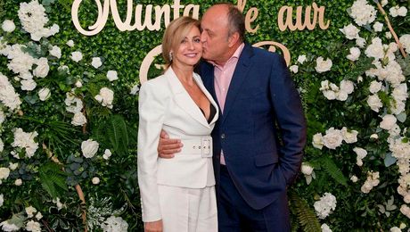 Ce vârstă are, de fapt, nevasta lui Dan Șucu. Diana este trecută binișor de prima tinerețe – GALERIE FOTO