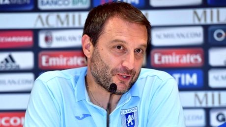 Care e adevăratul Devis Mangia?