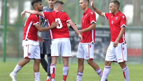 EXCLUSIV. „Puștiul răzvrătit” de la Dinamo, dorit înapoi! A purtat discuții cu administratorul special și antrenorul echipei. „Vlad Iacob mi-a zis să mă întorc la echipă, dar nu mai vreau să joc aici”