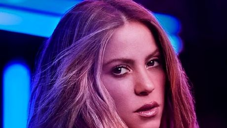 Shakira, la pământ. Imaginile cu artista, surprinsă în plină stradă, au trezit îngrijorarea fanilor | FOTO