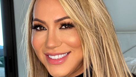 I-a fost distrusă viața și acum se răzbună. Povestea de dragoste cu nepoata soției a făcut înconjurul lumii