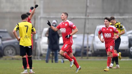 VIDEO EXCLUSIV. INTERVIU cu fotbalistul de la Dinamo care ține post. „Tata a fost preot de spital, asta a fost biserica mea, acolo mi-am petrecut copilăria”