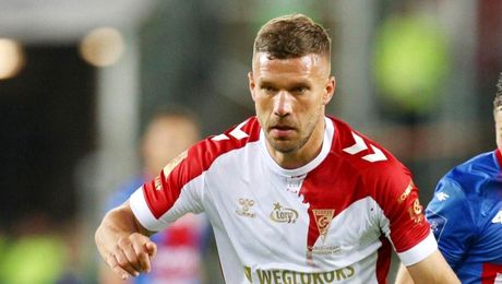 Lukas Podolski a fost eliminat în timpul unui meci caritabil. Gestul fostului internațional german a uluit audiența