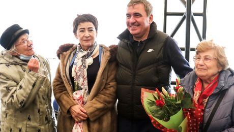 Imagini de colecție cu Gică Hagi. „Regele” și-a întâlnit mentorii în cadrul unei festivități la Constanța