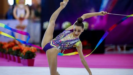 Gimnasta abuzată de antrenori a spus tot despre trauma pe care a trăit-o: “Uneori primeam doar oase la masă”