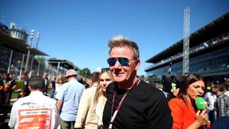 Unul dintre cei mai cunoscuți chefi, dat afară după numai un sezon cu noua emisiune