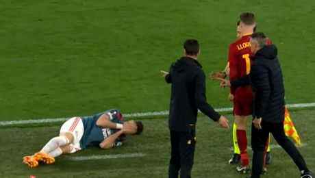 Secundul lui Mourinho a lovit un jucător de la Feyenoord în timpul meciului. Ce a urmat