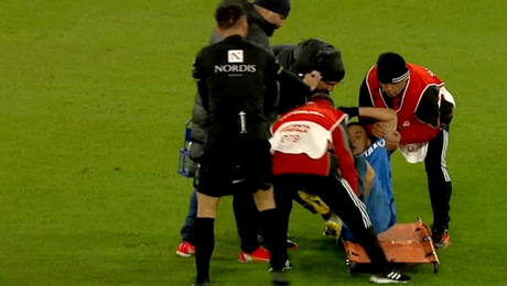 Adrian Șut s-a accidentat grav în meciul cu Sepsi. Fotbalistul de la FCSB a ieșit pe targă. Ce problemă are