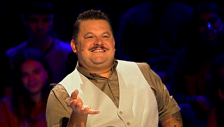 Scurt și la obiect: Ce urare i-a făcut Bobonete soției, de ziua ei. Comediantul este mare fan Craiova și fotbalist la Iazu