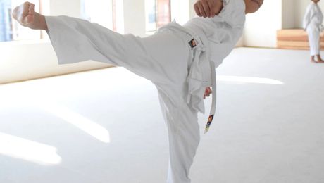 Român de 11 ani, campion mondial la karate. Cine e Andrei Grigore, copilul minune din București: „Nu îi e ușor”