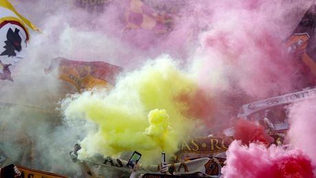 Fanii Romei care nu au ajuns la finala Europa League au dat năvală pe stadionul Olimpico din Roma. Imagini fabuloase din capitala Italei