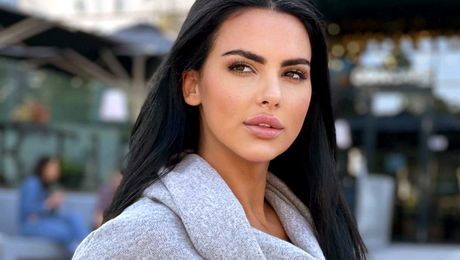 Ce s-a întâmplat cu iubita unuia dintre cei mai cunoscuți fani ai lui Dinamo după ce a pozat fără lenjerie. Lavinia Pîrva nu se aștepta la asta: „Ce zice Ștefan?”