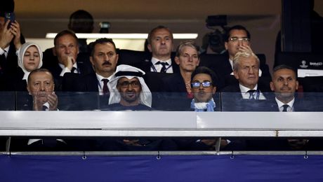 Răzvan Burleanu, surprins într-o companie selectă la Istanbul. Lângă cine a stat președintele FRF la finala Champions League