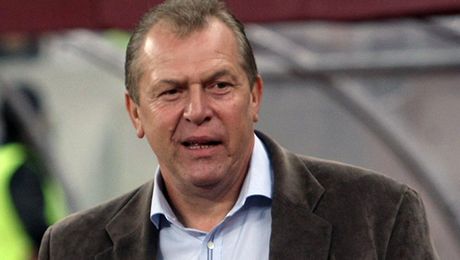 S-a lansat pălinca Helmut Duckadam. A povestit ce jucători au consumat tărie înaintea unui meci cu Steaua