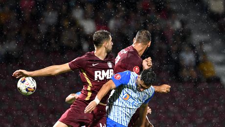 CFR Cluj – CSU Craiova 1-1. Reghecampf a revenit pe banca oltenilor cu o remiză. Mitriță, omul meciului pe o ploaie torențială