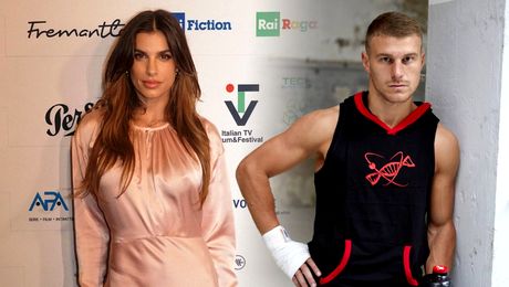 Elisabetta Canalis, primele imagini intime alături de Georgian Cîmpeanu. Fosta lui George Clooney se iubește cu un luptător român cu 15 ani mai tânăr ca ea