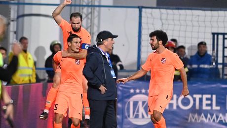 „E vina mea, trebuia să tac”. Hagi își asumă vina golului primit de Aioani de la 30 de metri. Discurs manifest: „Noi învățăm, nu contează că e Hagi pe bancă. Nu joacă Hagi”