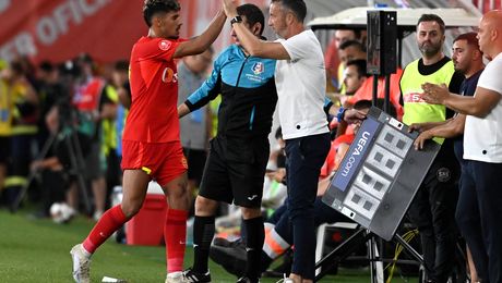 „N-au nicio treabă cu fotbalul, foarte slabi. Aveau un gras în față”. Meme Stoica, discurs umilitor la adresa adversarilor din Europa. Ce a remarcat la meciul lui Sepsi