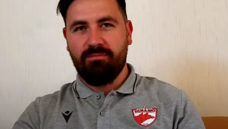 Noul șef de la Dinamo se prezintă în fața fanilor: „Am lucrat cu 23 de antrenori și cu foarte mulți conducători”. Cum a intrat în fotbal Gabi Glăvan. Video