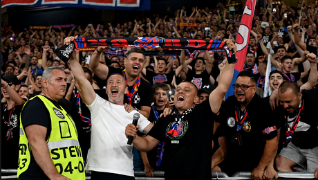 Bannerul pe care fanii l-au afișat pe stadionul Ghencea și face trimitere la rivalii de la CSA Steaua