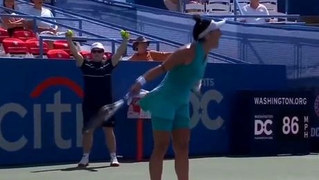 Bianca Andreescu așa cum nu ai mai văzut-o niciodată. A început să țipe la un spectator în timpul meciului. Ce s-a întâmplat