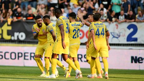 Ce a strigat de la stație crainicul de la Petrolul – FC U Craiova după golul de 4-1 al „Lupilor”. Petrolul era s-o pățească rău în final!