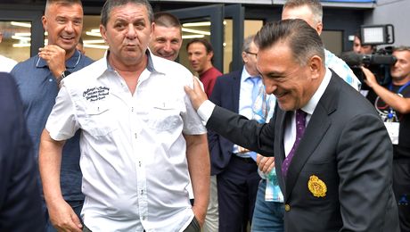 Cum a reacționat Marius Lăcătuș când a aflat că are foști colegi de echipă care spun că FCSB e Steaua