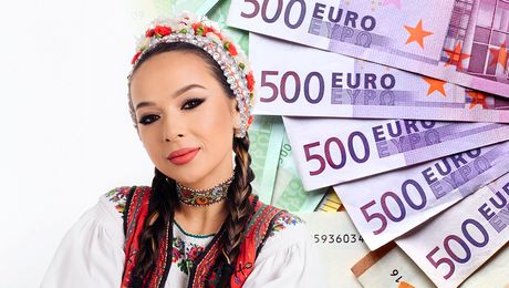 Suma incredibilă pe care o primește Vlăduța Lupău pentru o cântare. Mulți români nu câștigă atât în câteva luni: Soția fostului portar de la CFR Cluj se umple de bani din evenimente