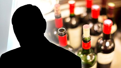 “Beam cisterne de vin de te puteai duce cu barca până la New York”. Dezvăluiri de senzație făcute de un fost mare fotbalist român