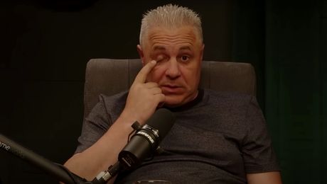 „Acest Lazăr al fotbalului, a înviat Șumudică”. Reacție incredibilă în direct a comentatorului Digi Sport. Ce a spus pe post când l-a văzut pe Șumudică în tribună