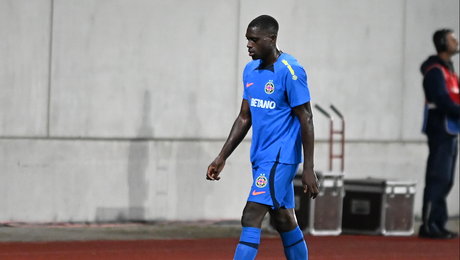 Gigi Becali l-a schimbat pe Dawa după doar 35 de minute de joc! Camerunezul a ieșit nervos de pe teren