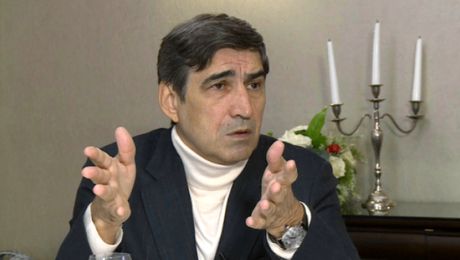 Imagini de colecție cu Victor Pițurcă și nepotul său. Cum a fost surprins fostul selecționer al României