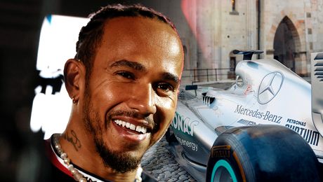 Prețul uriaș cerut pentru mașina în care Lewis Hamilton a câștigat prima lui cursă de Formula 1. Bolidul a fost scos la vânzare