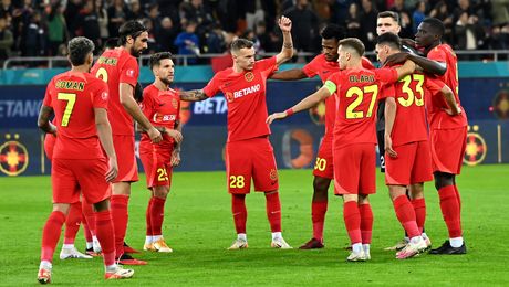 Prezentare umilitoare pentru jucătorii FCSB la derby-ul cu Dinamo. Ce s-a auzit de la stație în momentul anunțării echipelor
