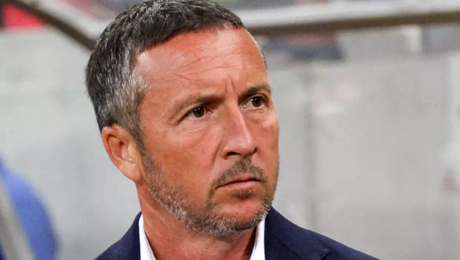 Mihai Stoica, exasperat de petardele aruncate la meciul Dinamo – FCSB: „S-a jucat printre bombe!”