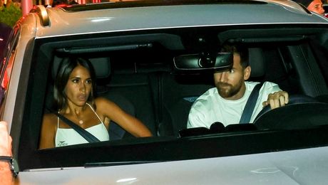 Scandalul care zguduie fotbalul mondial: Messi ar fi la un pas de divorț! Fotbalistul, acuzat că și-a înșelat soția cu o jurnalistă