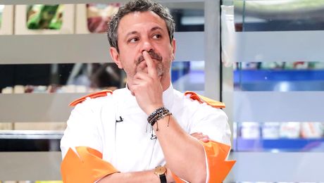Semnul care arată că Sorin Bontea ar putea reveni de urgență la Chefi la Cuțite! Florin Dumitrescu și Cătălin Scărlătescu n-au dat semnale că s-ar întoarce la Antena 1