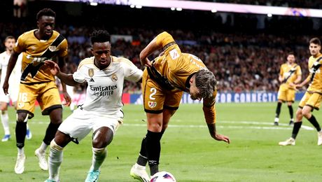 Nimic nu-l mai scoate din echipă pe Rațiu! Meci senzațional pentru român în fața lui Real Madrid. L-a făcut invizibil pe Vinicius