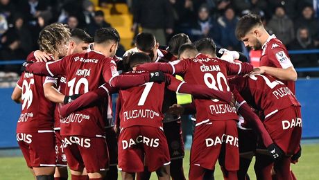 Toți ochii pe Rapid. Ce oameni importanți au fost la amicalul cu Sakaryaspor