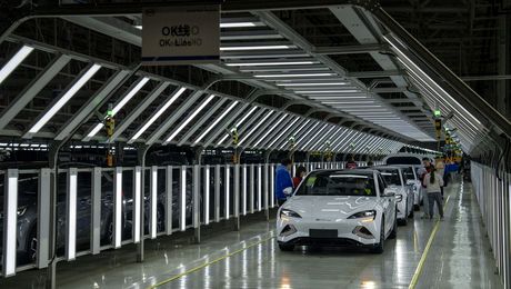 Ungaria, o nouă lovitură pentru România! Chinezii construiesc o mare fabrică auto în țara vecină: „Pas semnificativ către mobilitate”