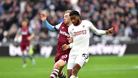 Cine e Willy Kambwala, titularul lui Man. United de care n-a auzit nimeni până acum